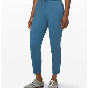 NEW! Lululemon On the Fly 7/8 Pant.